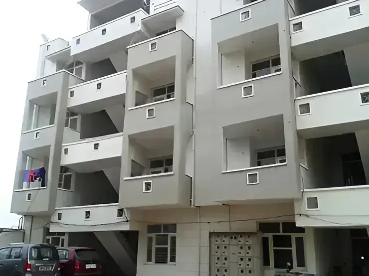 Aastha Apartment Badal Colony Zirakpur: Affordable 3BHK Apartments | Residential Projects in Zirakpur