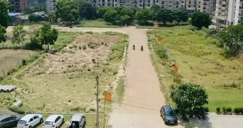 Alaknanda Maxxus Eden Estate Zirakpur: Best Residential Projects in Zirakpur | Luxury Apartments & Plots for Sale – lobby