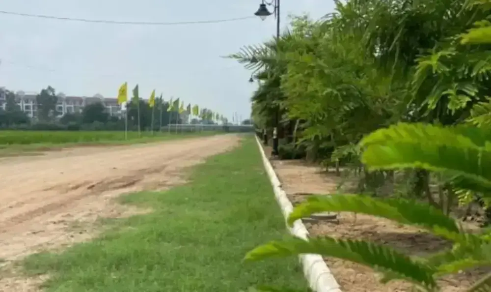 Central Town Gazipur Zirakpur | Affordable Residential Plots in Zirakpur Residential Projects – clubhouse