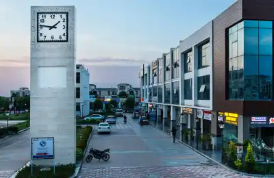 Clockton High Street Sector 82A New Chandigarh | Shopping Complex &amp; Office Spaces in New Chandigarh Commercial Projects - New Residential Project in Mohali