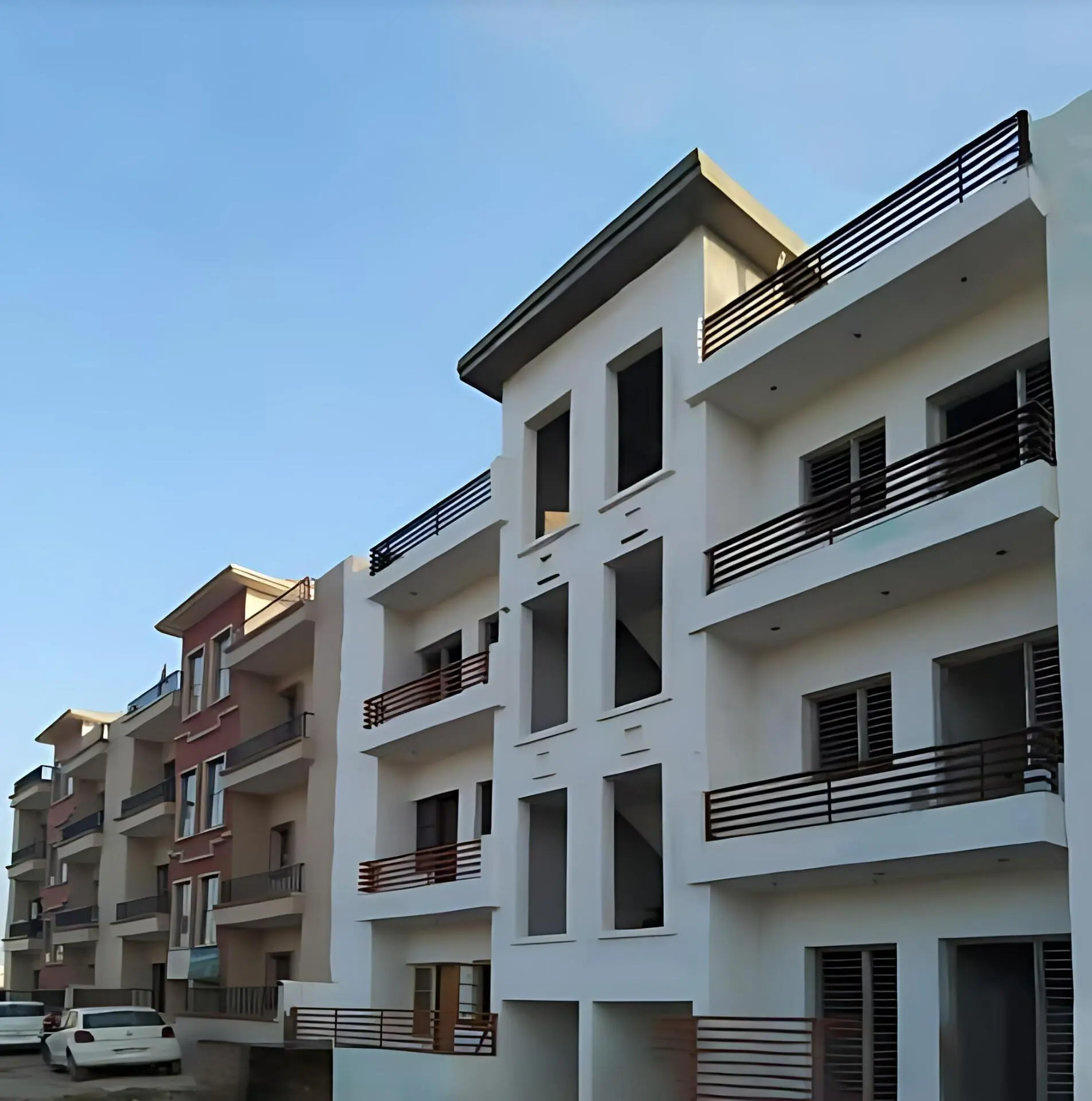 Global City - Sunny Enclave | Luxury Independent Plots Floors Villas in Kharar – amenities area
