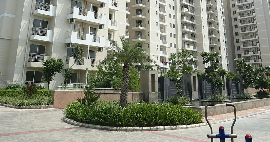 Park View Residences - Luxury Residential Apartments 2-3 BHK in Mohali – swimming pool
