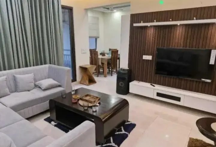 Birla sector 71, Sector 71, Gurgaon – swimming pool