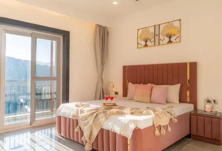 Himachal Cliffton Valley in Shimla – interior