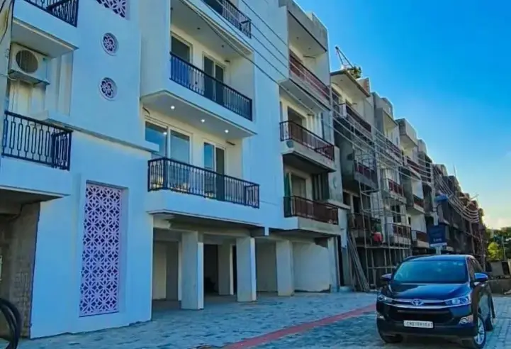 Golden Avenue, Kharar
