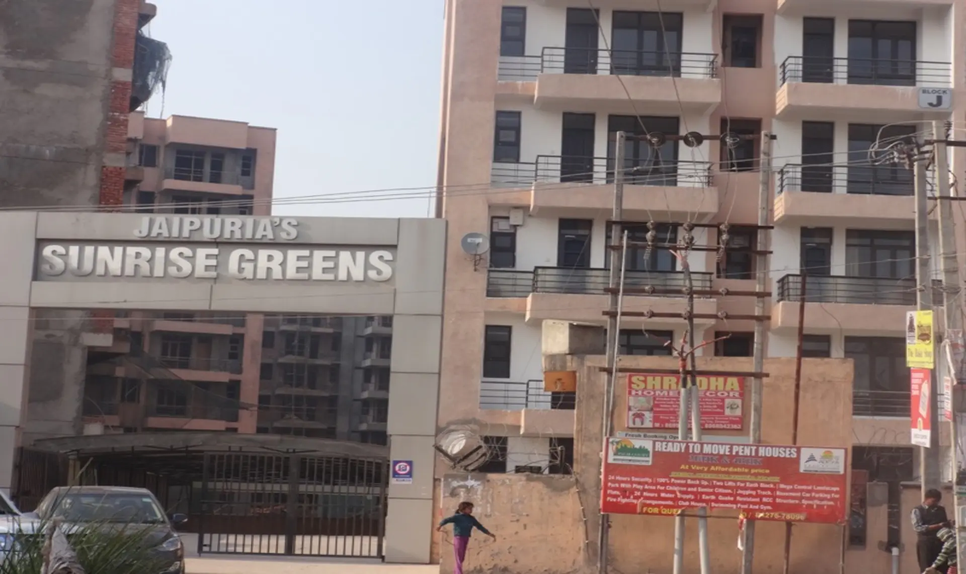 Jaipuria Sunrise Greens Zirakpur – Premium Apartments by HOMZIIO