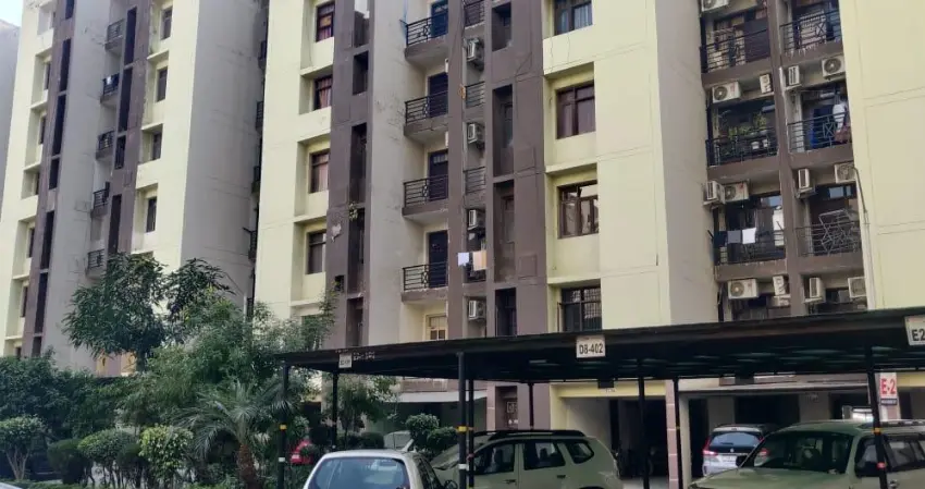 Barnala Maya Garden City Zirakpur: Best Residential Projects in Zirakpur | High-Rise Apartments in Zirakpur – swimming pool