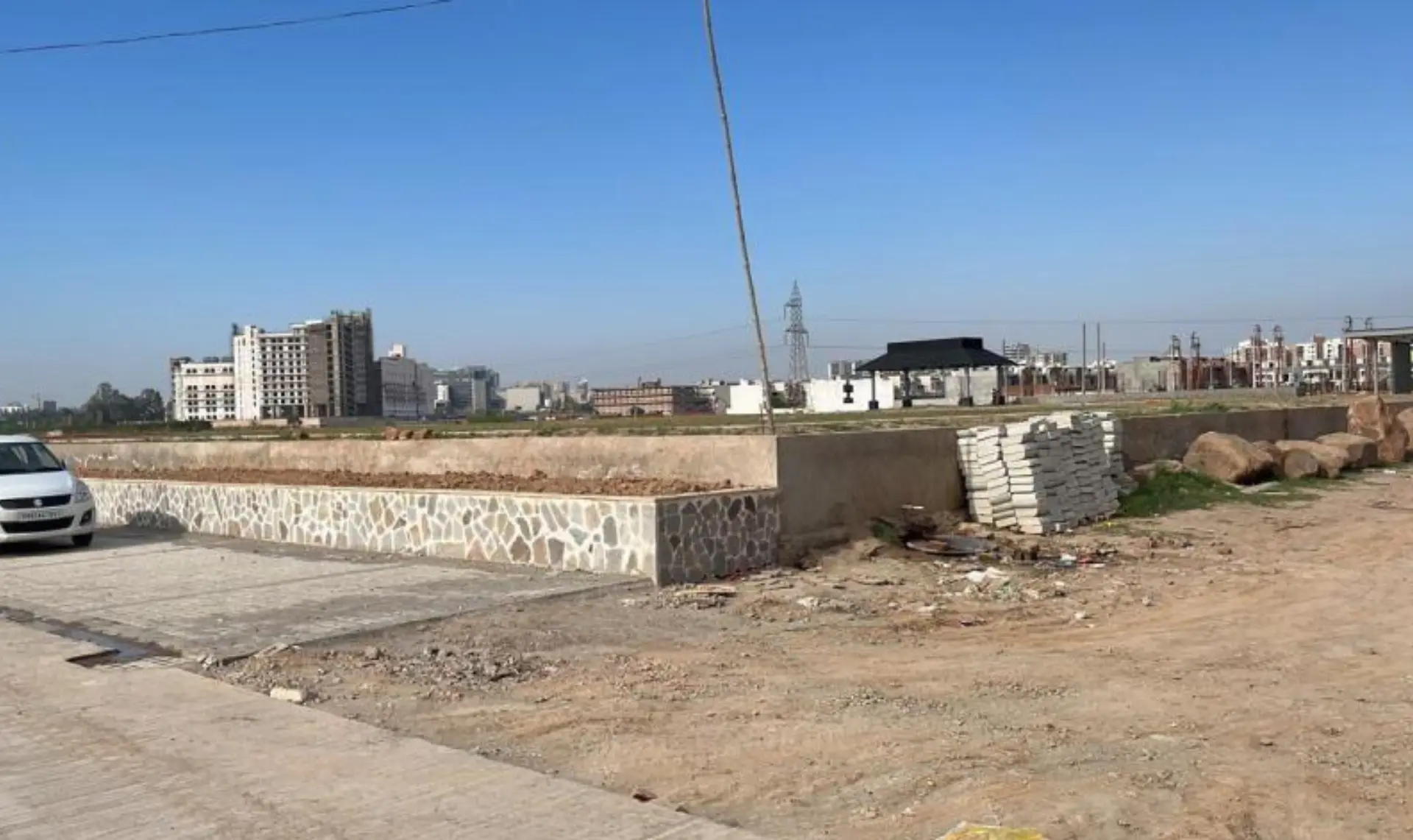 Motia Amelia Estate 2 Nabha Zirakpur | Premium Residential Plots in Upcoming Residential Projects in Zirakpur – swimming pool