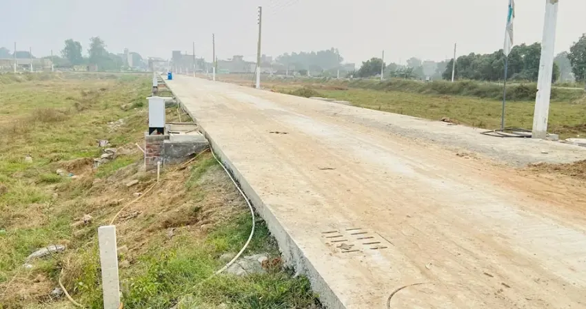 Best Residential Plots in Mohali - Motiaz Grand Dera Bassi | Upcoming Housing Projects in Mohali – swimming pool