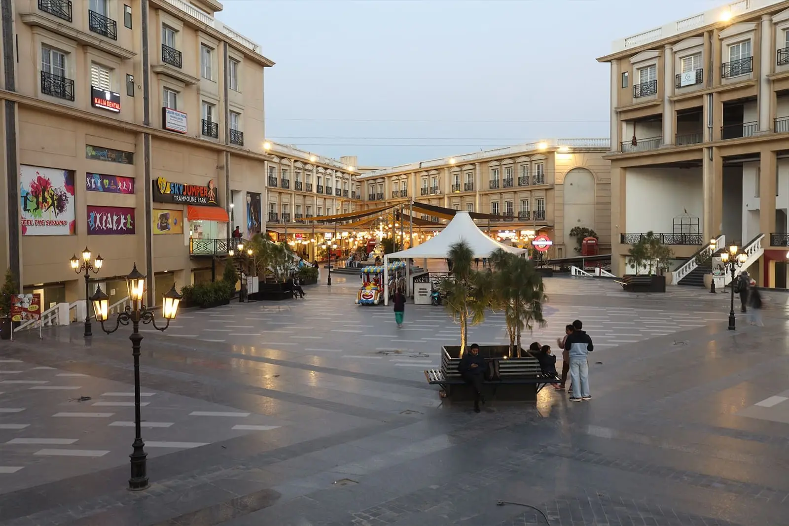 Oxford Street Zirakpur: Premium Commercial High-Rise Project in Zirakpur Punjab – amenities area