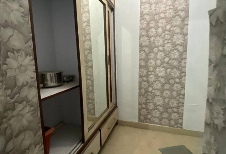 Fully Furnished 2BHK in Maya Garden, VIP Road, Zirakpur | Owner Free | Family &amp; Girls Preferred