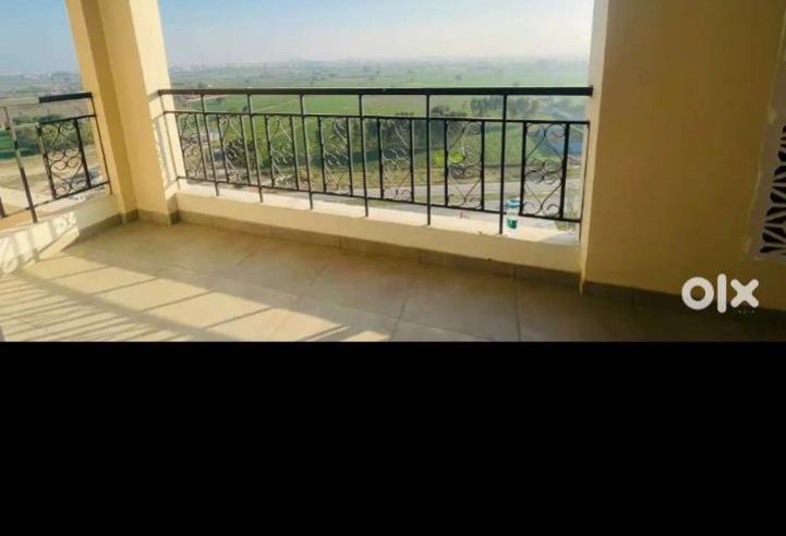 3bhk semi-furnished