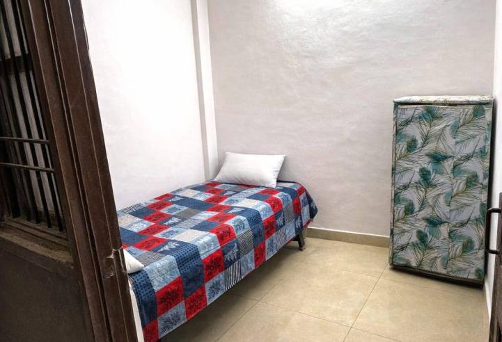 PG Available in Sector 45, Chandigarh | Food Included | For Boys, Girls &amp; Couples