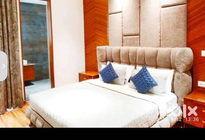 3 bhk semi-furnished