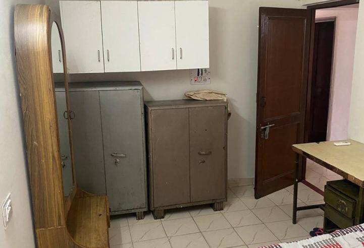 Fully Furnished 3 Room Kitchen Set in Sector 46, Chandigarh | Owner Free | For Girls