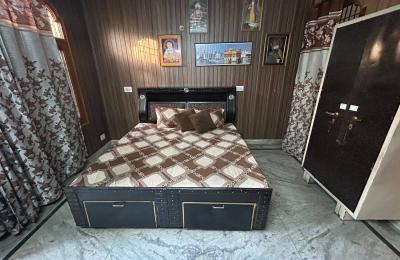 Fully Furnished 1 Room Set in Sector 49, Chandigarh | No Timing Issue | For Girls & Boys
