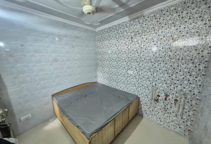 Fully Furnished 1 Room Set in Phase 10, Mohali | No Timing Issues | Ready to Move