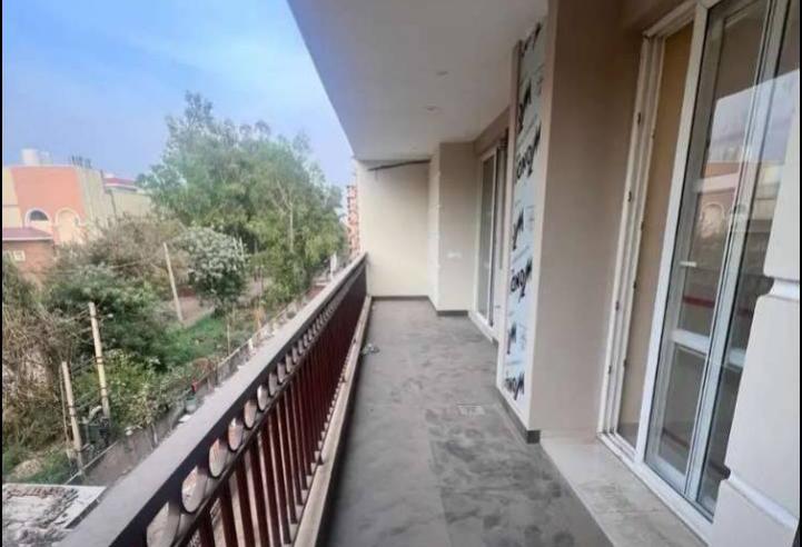 3bhk semi furnished