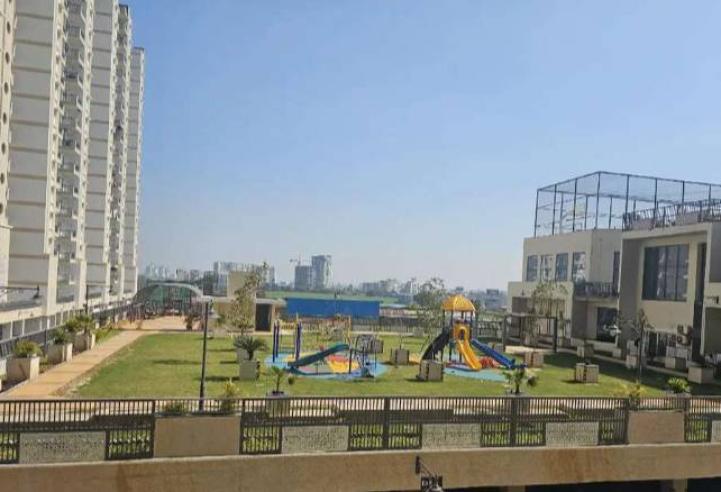 3bhk semi furnished