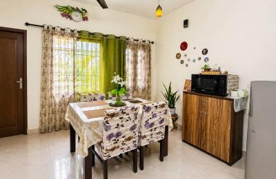 Cozy 2 BHK Flat for Rent in Prime Location