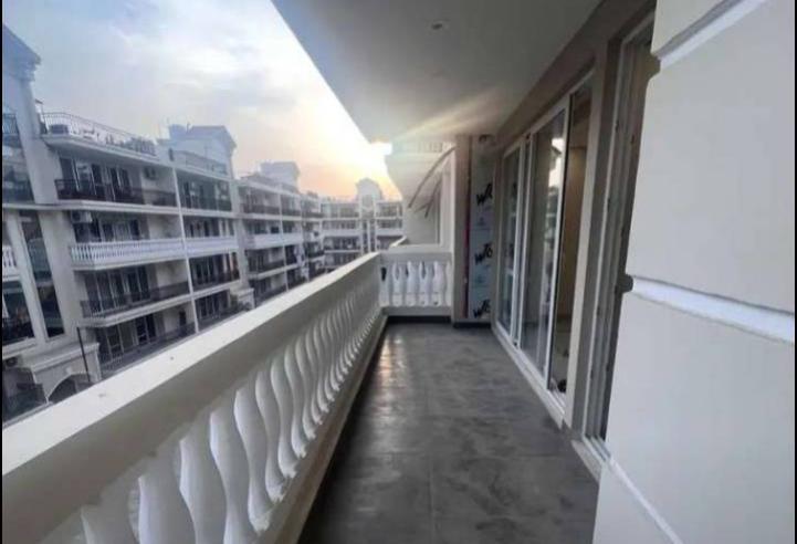3bhk semi furnished