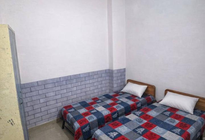 PG Available in Sector 45, Chandigarh | Food Included | For Boys, Girls &amp; Couples