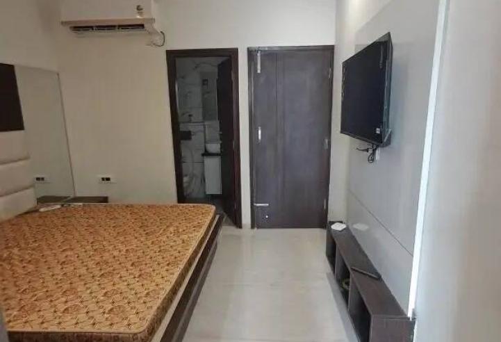 Spacious 3 BHK Apartment - Sushma Elite Cross