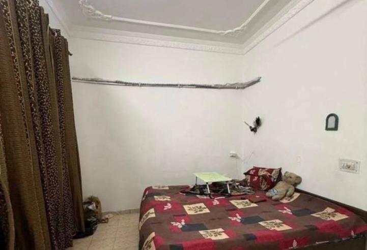 Owner-Free 1RK for Girls in Sector 22, Chandigarh | Ready to Move