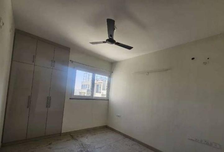3bhk semi furnished