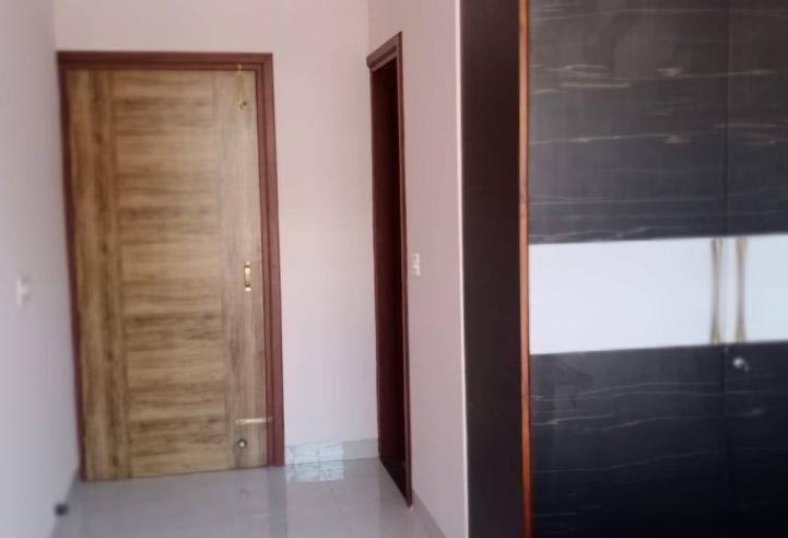 Luxury Fully Furnished 1 Room | 1st Floor | Vikas Nagar, Naya Gaon | Adjoining PGI