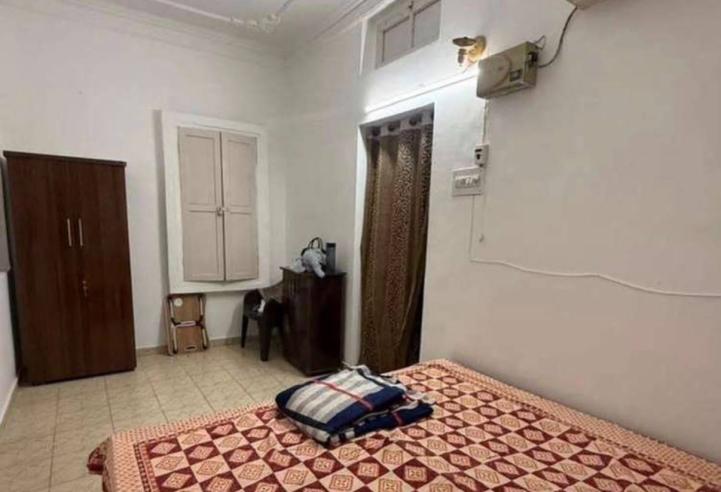 Owner-Free 1RK for Girls in Sector 22, Chandigarh | Ready to Move