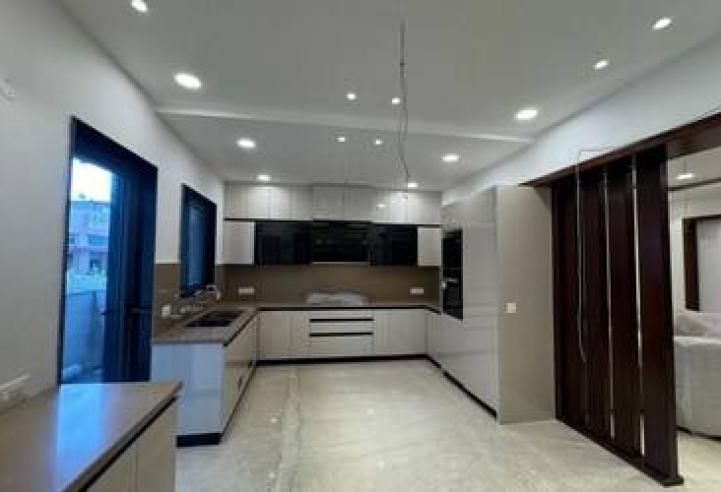 Luxury 3 BHK Builder Floor for Sale in Sector 8 Panchkula | 350 Sq. Yards Ready-to-Move Property