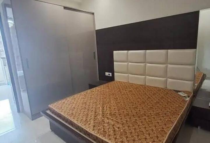 Spacious 3 BHK Apartment - Sushma Elite Cross
