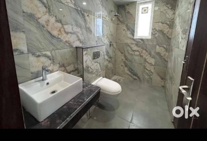 3 bhi semi-furnished