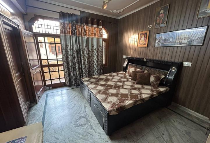 Fully Furnished 1 Room Set in Sector 49, Chandigarh | No Timing Issue | For Girls &amp; Boys