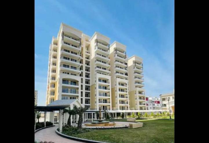 3bhk semi-furnished