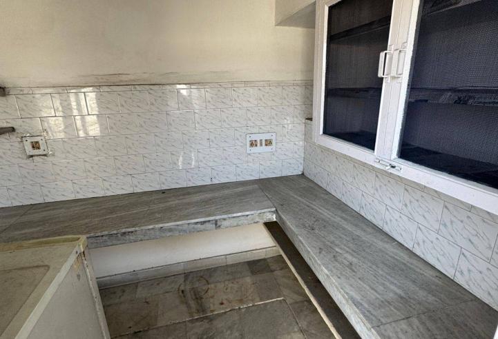 Fully Furnished 2 Room Set in Sector 37, Chandigarh | AC &amp; Cooler Options | Ready to Move