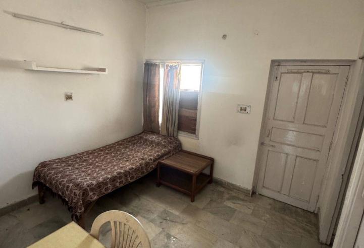 Fully Furnished 2 Room Set in Sector 37, Chandigarh | AC &amp; Cooler Options | Ready to Move