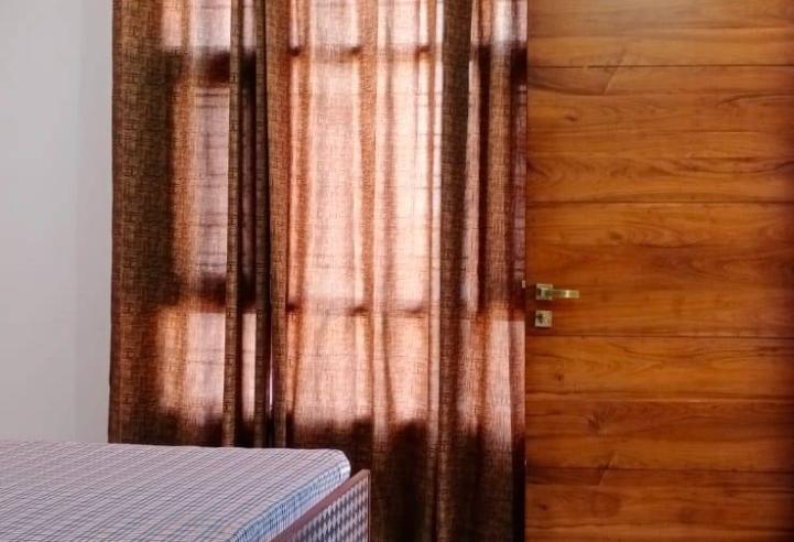 Luxury Fully Furnished 1 Room | 1st Floor | Vikas Nagar, Naya Gaon | Adjoining PGI