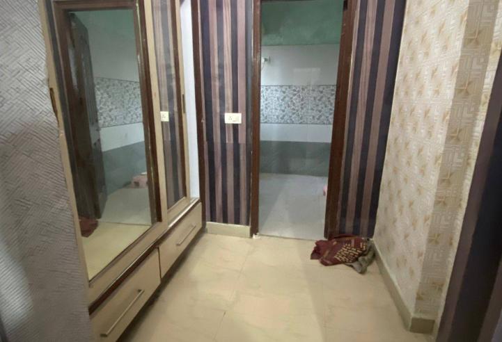 Fully Furnished 2BHK in Maya Garden, VIP Road, Zirakpur | Owner Free | Family &amp; Girls Preferred