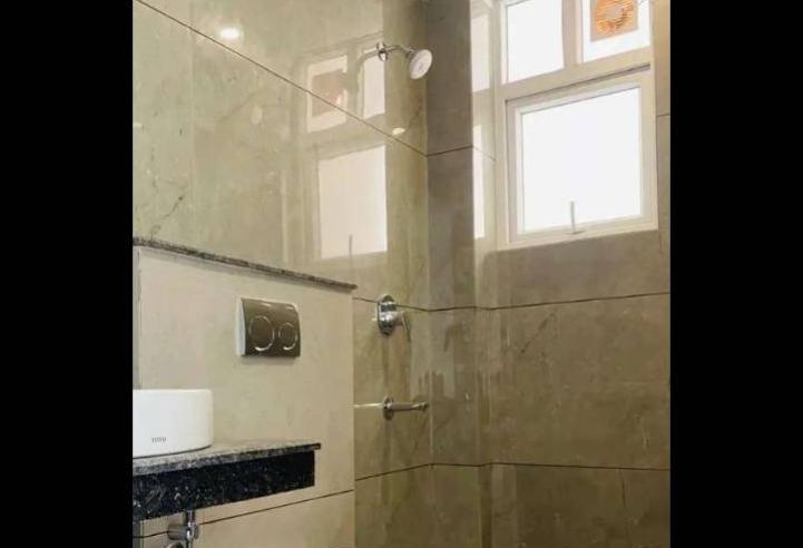 3bhk semi-furnished