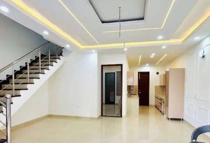 duplex 3bhk semi furnished