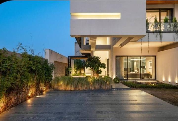 Modern Luxury Residential Villa