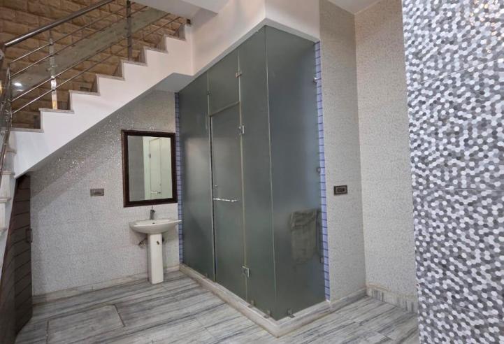 Fully Furnished 1BHK/Single Room in 1 Kanal House | Sector 16, Chandigarh | For Boys