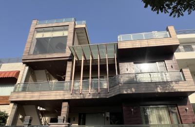 Fully Furnished 1BHK/Single Room in 1 Kanal House | Sector 16, Chandigarh | For Boys