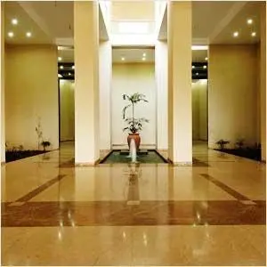Royale Estate I Zirakpur Punjab | Best 2-3 BHK Residential Apartments in Zirakpur | High-Rise Flats & Housing Projects – swimming pool