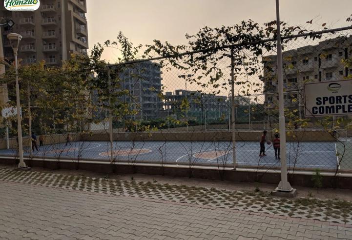 Suncity Parikrama Sector 20 Panchkula | Luxury 3, 4 & 5 BHK High-Rise Apartments – swimming pool