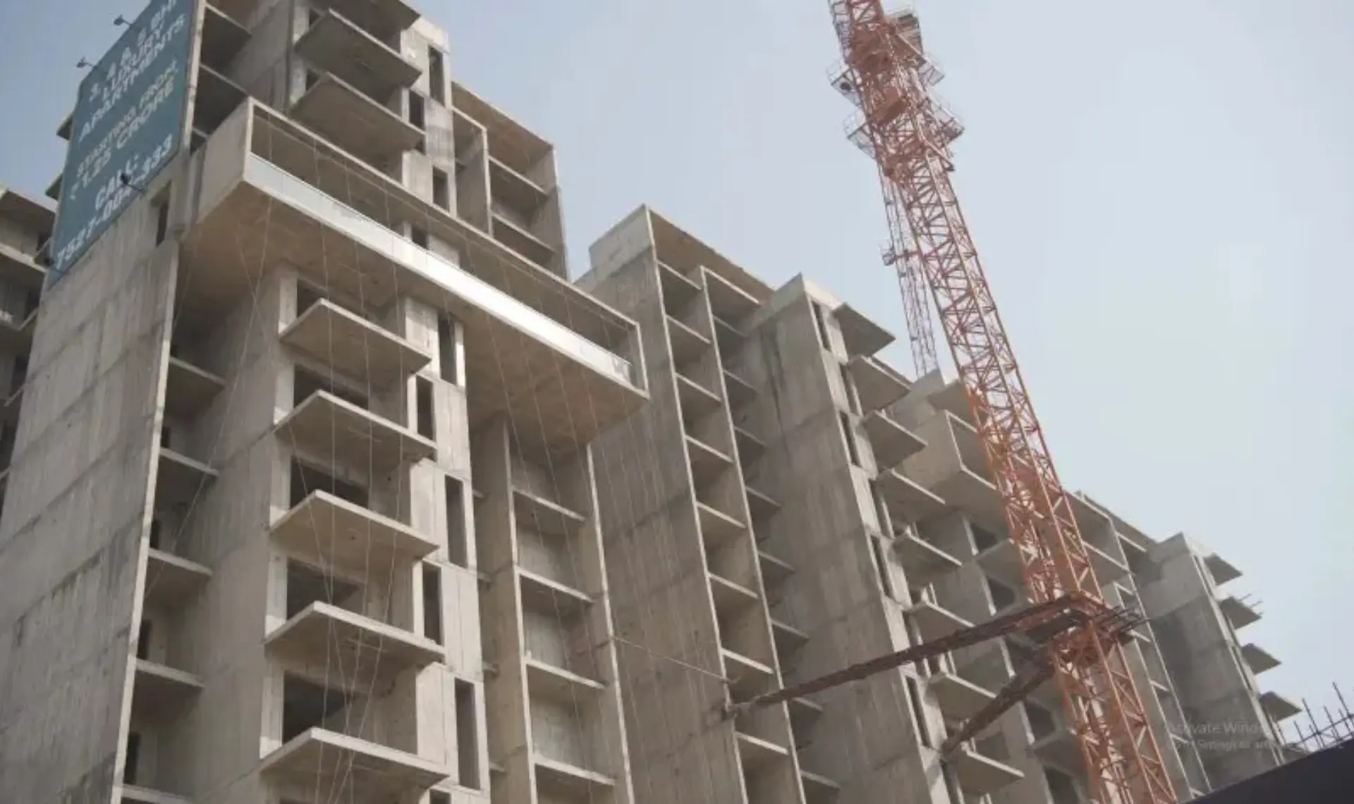 Vera Gold Mark Nabha Road Zirakpur | Luxury 3BHK, 4BHK & 5BHK High-Rise Apartments in Zirakpur Residential Projects – swimming pool