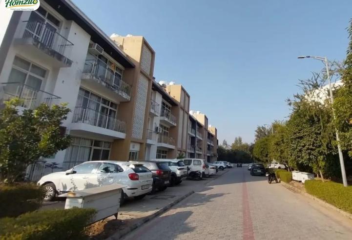 Wave Estate Mohali | Luxury Villas, Apartments & High-Rise Flats in Sector 85 & 99 – lobby